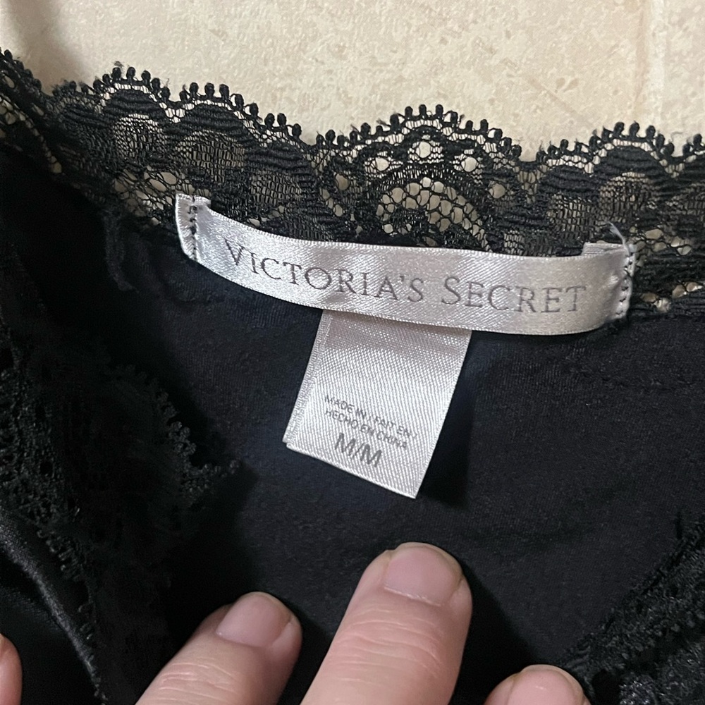 Victoria’s Secret black satin chemise or mini slip dress with lace trim Y2K - Picture 9 of 10